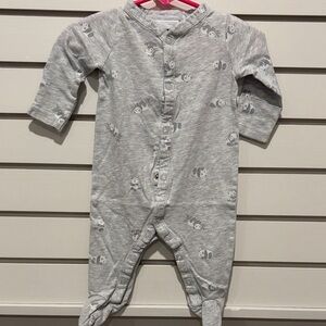 The White Company Gray Patterned Kids Footie